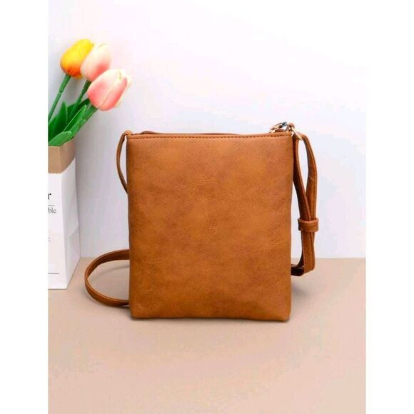Ladies Tan Fashionable Crossbody Bag - Picture 3 of 5